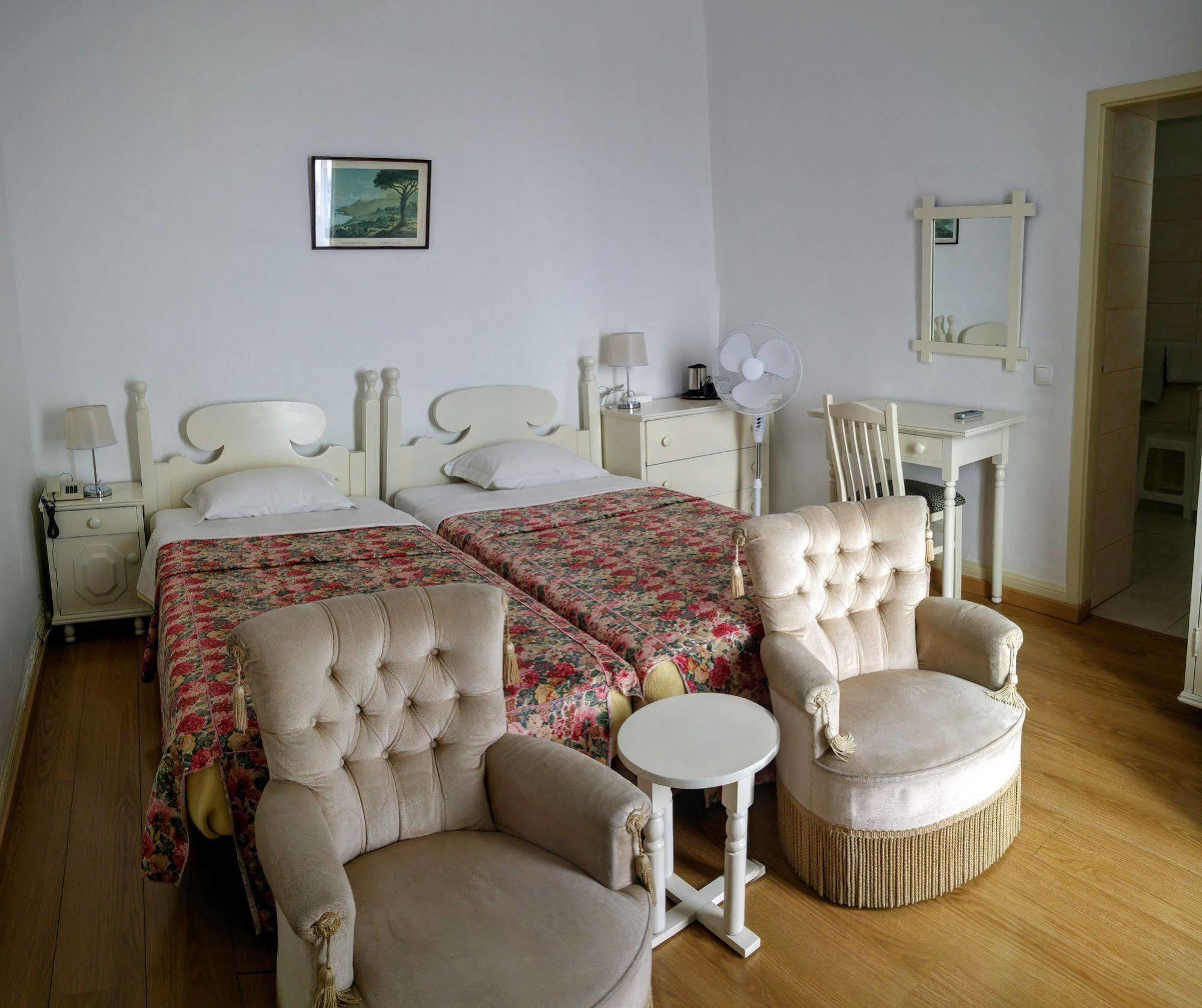 Pensao Residencial Vila Teresinha Funchal  Eksteriør billede